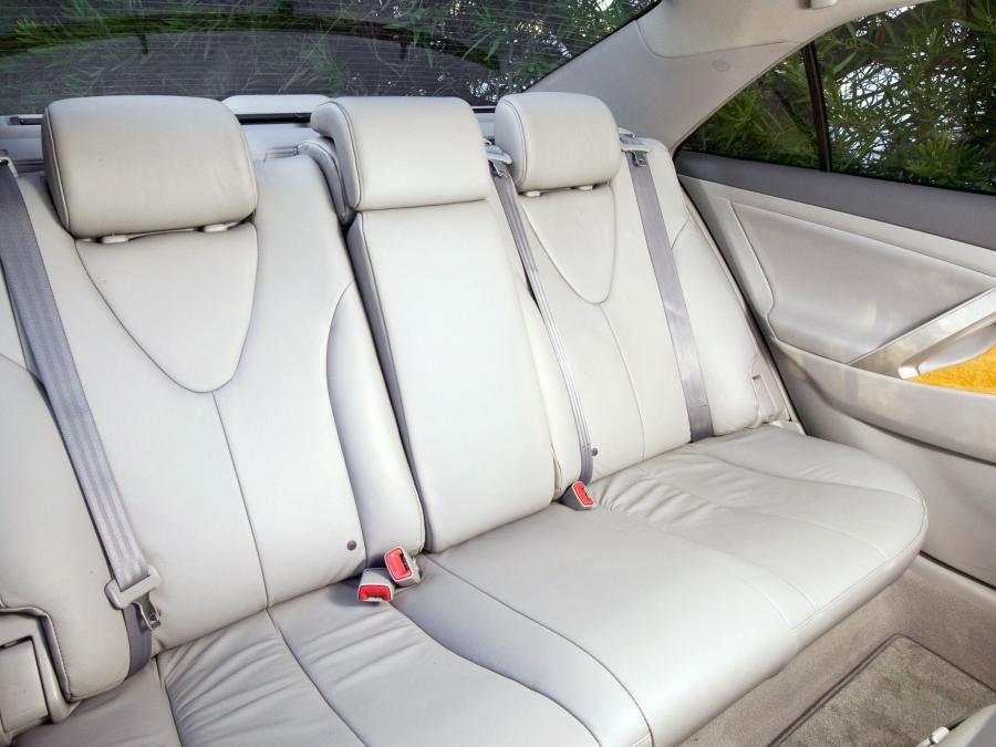 Интерьер Toyota Camry XLE 2006 года  (NA) (фото 7 из 46)